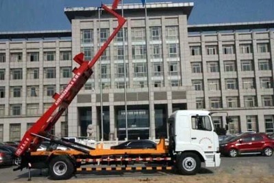 華菱星馬吊臂式背罐車 高效、安全、可靠的散裝物料運(yùn)輸解決方案